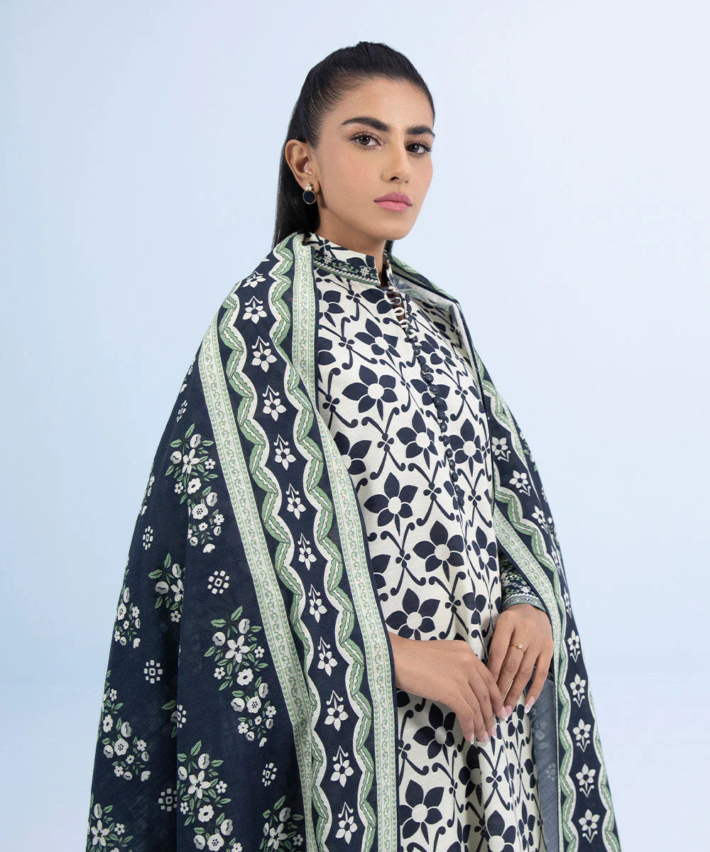 Sapphire U2D-DY23V7-10 3-PIECE PRINTED LAWN 2025